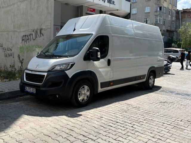Panelvan araç, ofis ve parça eşya taşıma