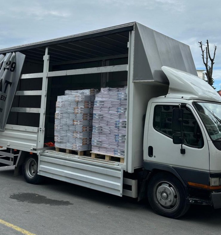 Eşya depolama – paketli eşya kapalı kasa araçta